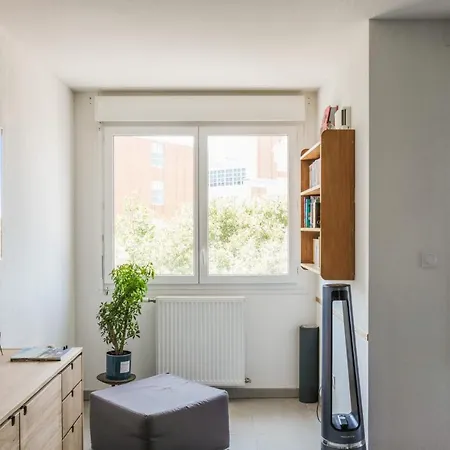 Nice With Balcony - - Welkeys تولوز